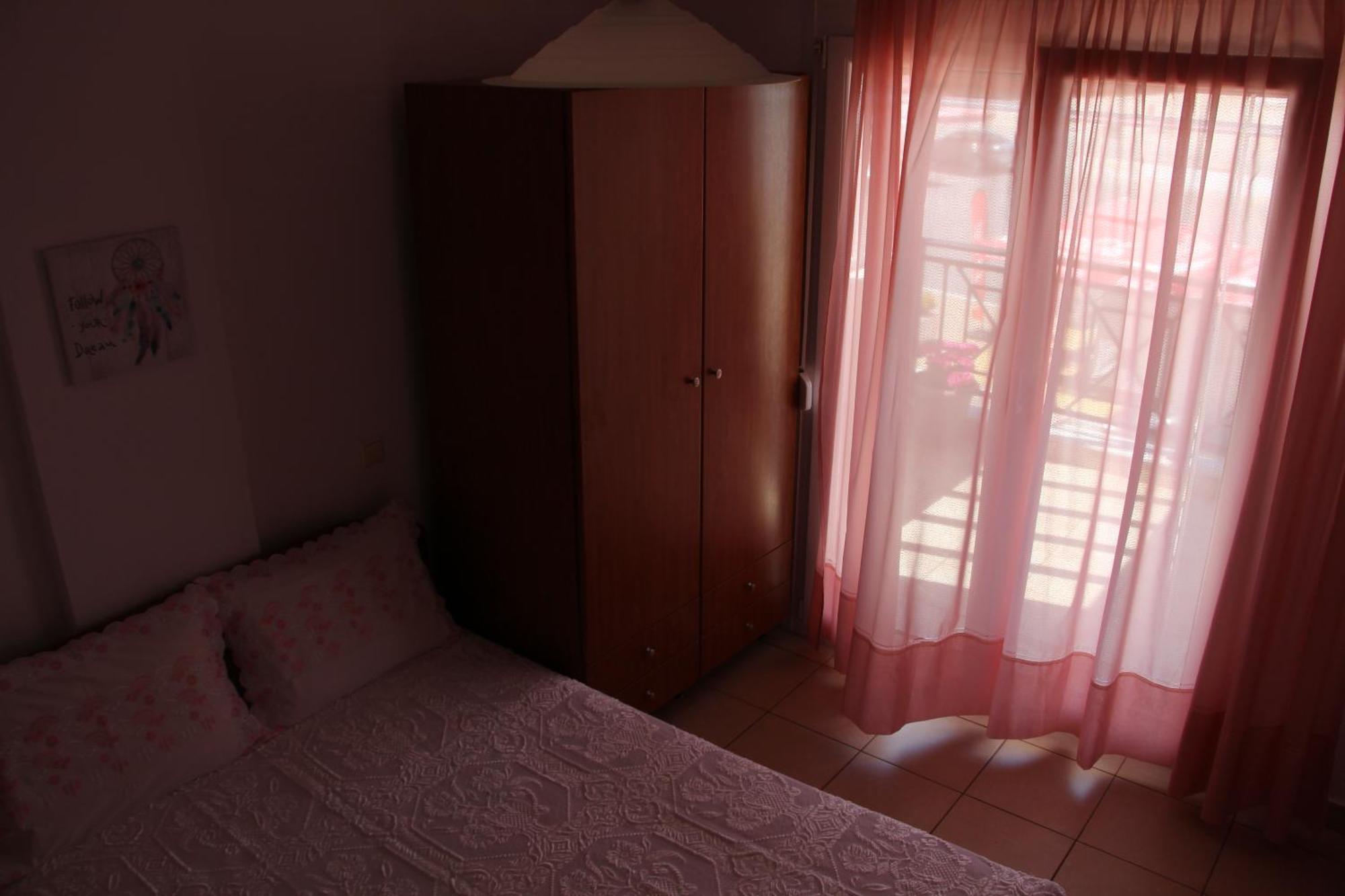 Matina'S Apartments Prínos Cameră foto